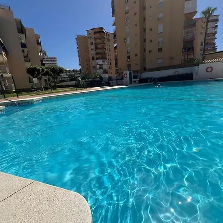 En Paseo Maritimo De *