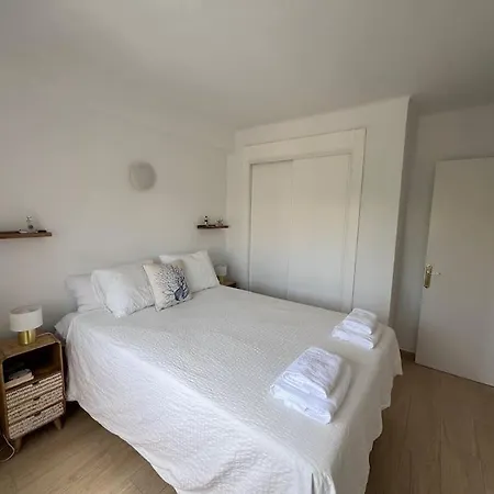 Apartment En Paseo Maritimo De *