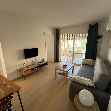 En Paseo Maritimo De Apartmán Torremolinos